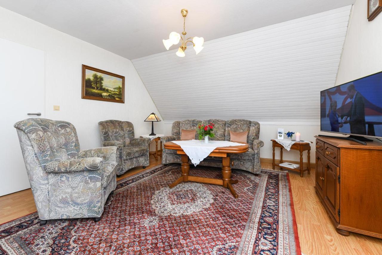 Ferienwohnung Im Haus Weinstock Esens Dış mekan fotoğraf